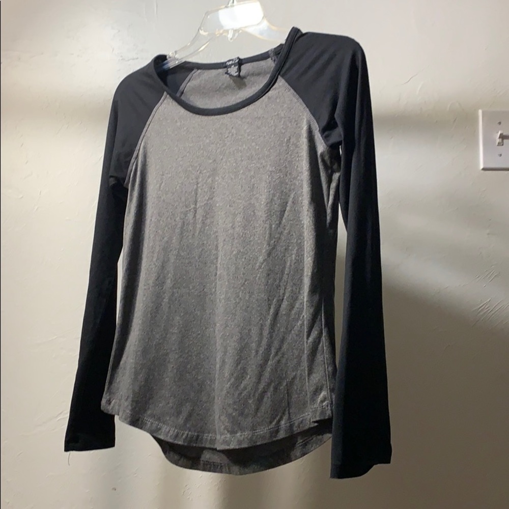 extra small rue 21 t-shirt